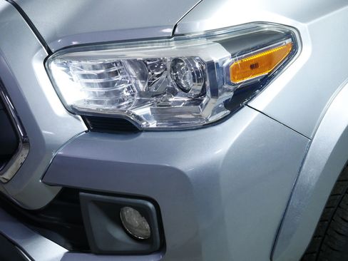 Used 2023 Toyota Tacoma SR5 image 16