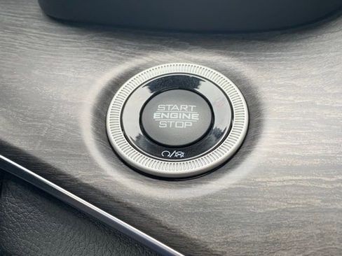 Used 2021 Jeep Grand Cherokee L Overland w/ Luxury Tech Group IV image 25