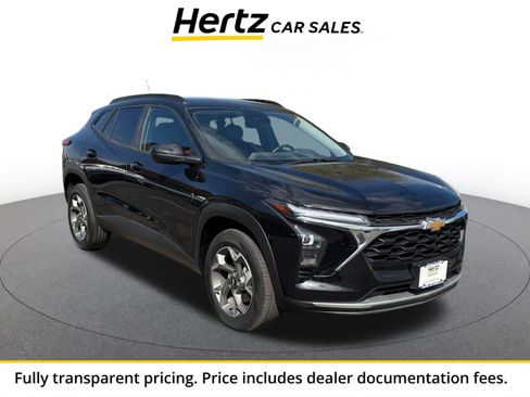 Used 2025 Chevrolet Trax LT w/ LT Convenience Package FWD image 1