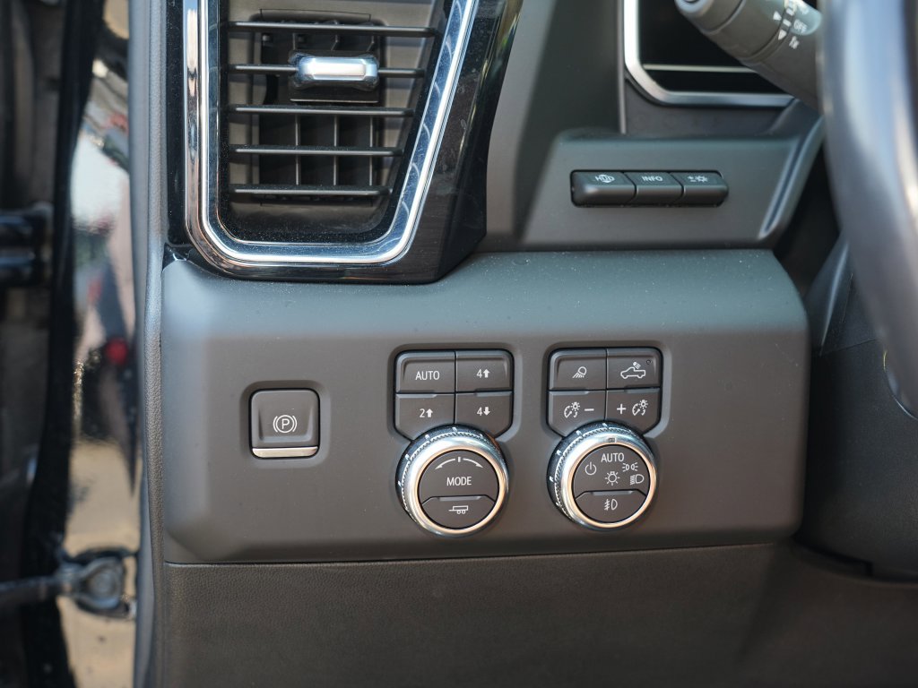 Used 2024 GMC Sierra 1500 Denali Ultimate AWD/4WD image 17