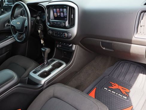 Used 2018 Chevrolet Colorado LT w/ Redline Special Edition image 27