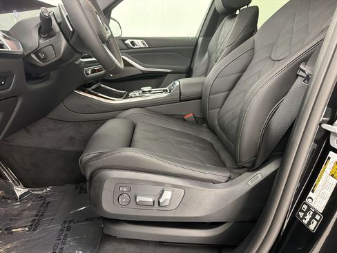 New 2026 BMW X5 xDrive40i w/ M Sport Package AWD/4WD image 5