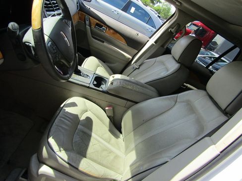 Used 2013 Lincoln MKX AWD image 9