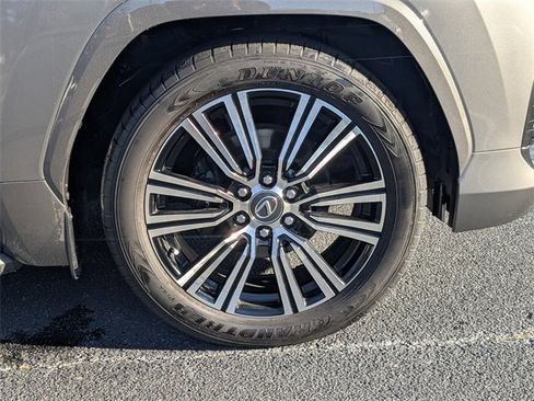 Used 2024 Lexus LX 600 4WD w/ Luxury Package image 11