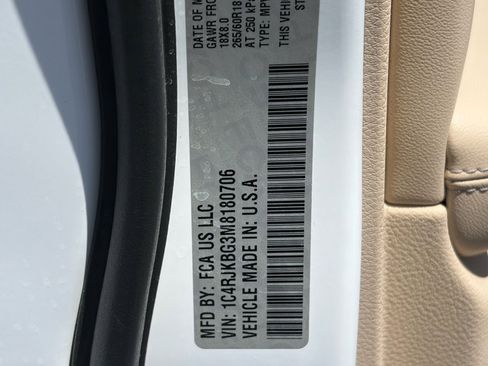 Used 2021 Jeep Grand Cherokee L Limited AWD/4WD image 35