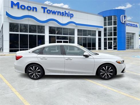 Used 2023 Honda Civic EX image 7