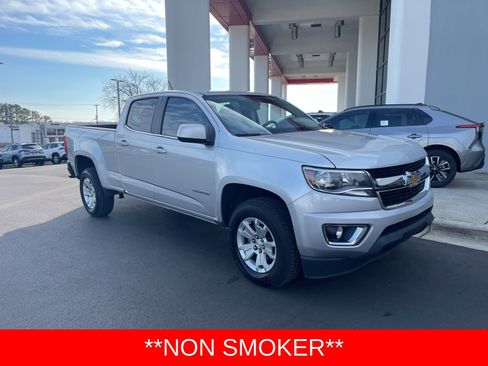 Used 2018 Chevrolet Colorado LT w/ LT Convenience Package image 2