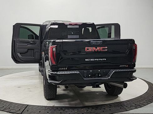 Used 2024 GMC Sierra 2500 AT4 w/ AT4 Premium Plus Package AWD/4WD image 14