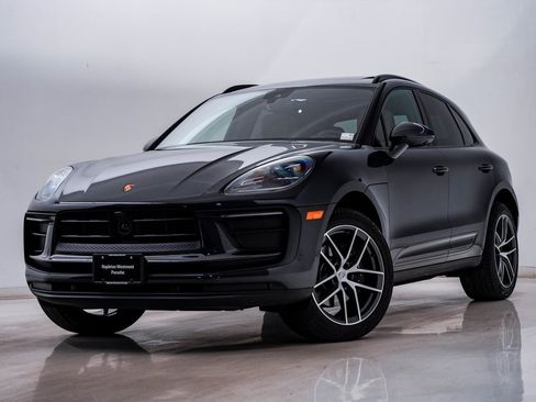 Certified 2025 Porsche Macan image 1