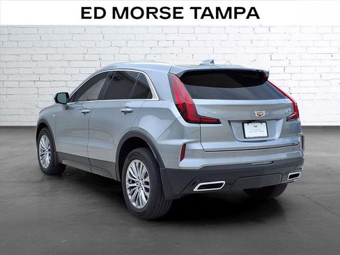 Used 2025 Cadillac XT4 Premium Luxury FWD image 3
