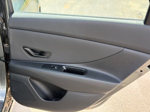 Certified 2025 Hyundai Elantra Sport FWD image 16