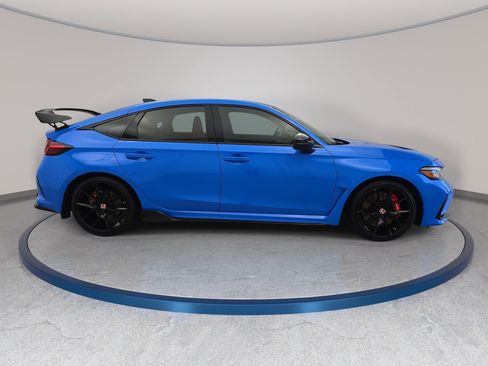 Used 2024 Honda Civic Type R image 4