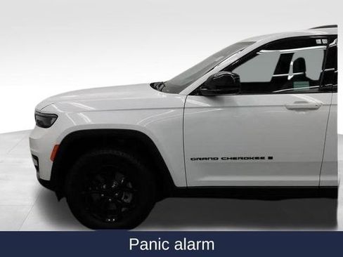 Used 2024 Jeep Grand Cherokee L Altitude image 17