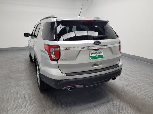 Used 2019 Ford Explorer XLT FWD image 6