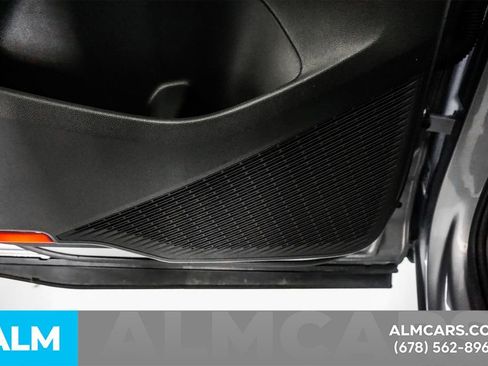 Used 2025 Volkswagen Atlas SE image 59