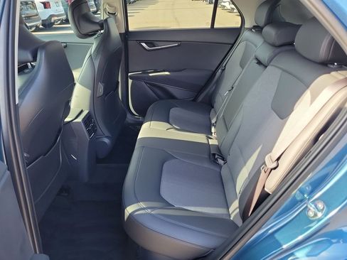 New 2026 Kia Niro EX w/ EX Premium Package FWD image 16