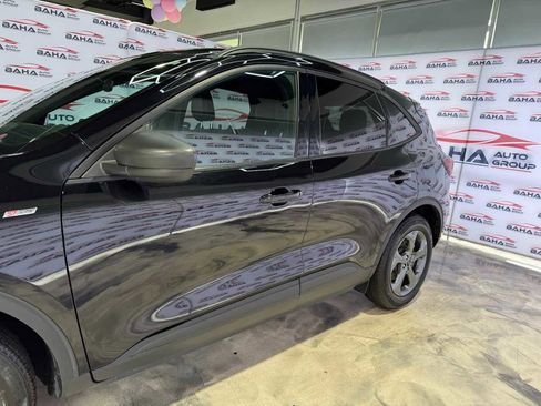 Used 2025 Ford Escape ST-Line image 5