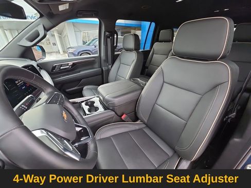 Used 2025 Chevrolet Suburban Premier image 13