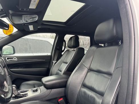 Used 2019 Jeep Grand Cherokee Limited image 7