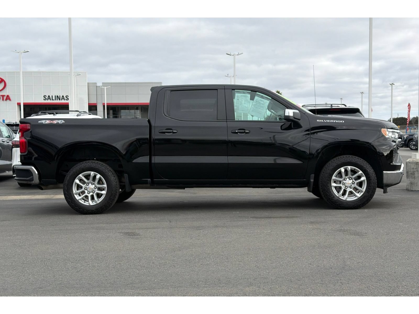 Used 2026 Chevrolet Silverado 1500 LT AWD/4WD image 3