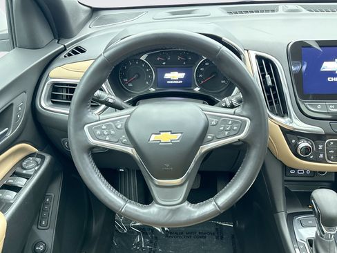 Used 2022 Chevrolet Equinox Premier AWD/4WD image 12