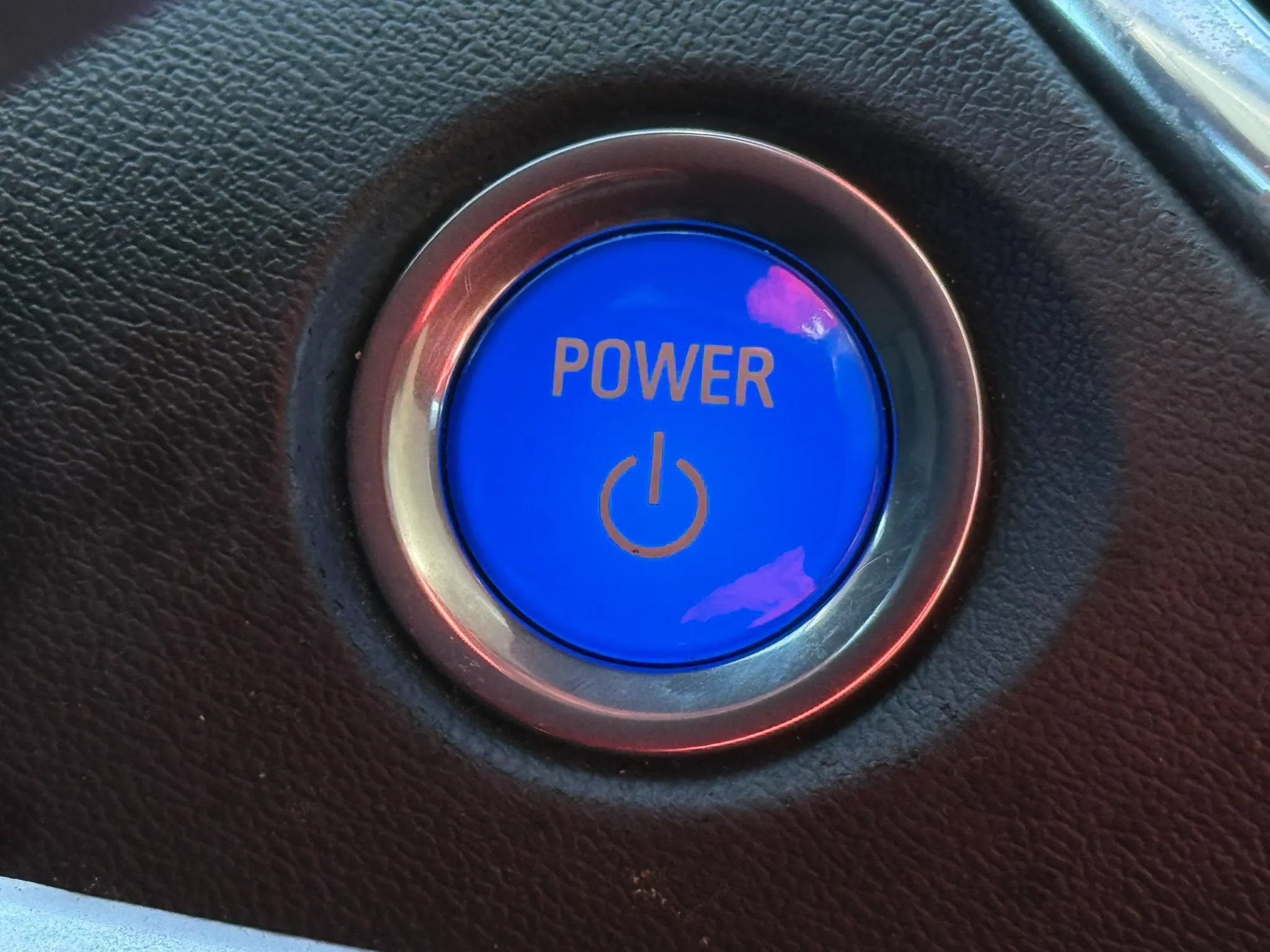 Used 2017 Chevrolet Volt Premier w/ Driver Confidence II Package FWD image 25