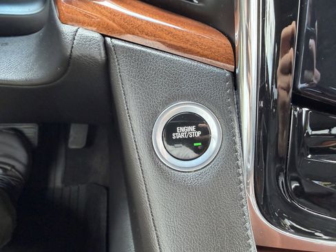 Used 2016 Cadillac Escalade ESV Premium AWD/4WD image 32