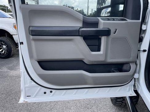 Used 2022 Ford F350 XL w/ Power Equipment Group image 35