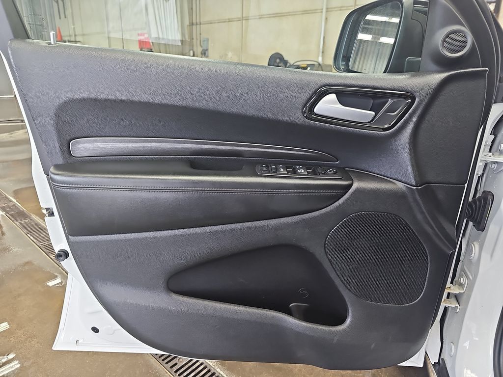 Used 2023 Dodge Durango SXT RWD image 24