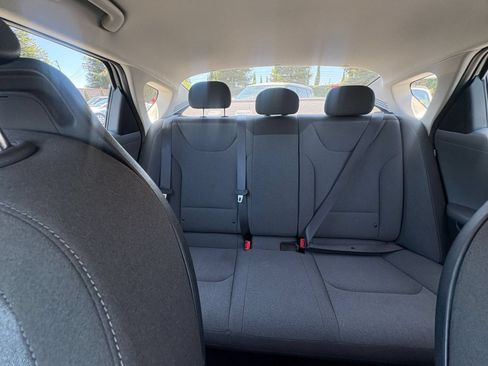 Used 2025 Kia K4 FWD image 38