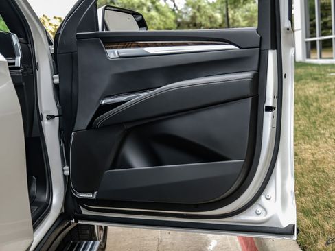 Used 2025 Cadillac Escalade Sport Platinum image 99