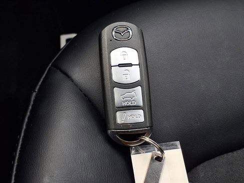 Used 2018 MAZDA CX-5 Touring w/ Preferred Equipment Package image 14