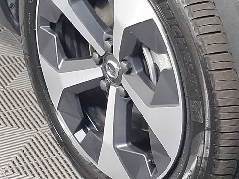 Certified 2026 Volvo XC40 B5 Plus AWD/4WD image 6