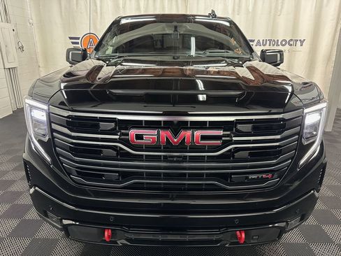 Used 2025 GMC Sierra 1500 AT4 w/ AT4 Premium Package AWD/4WD image 3