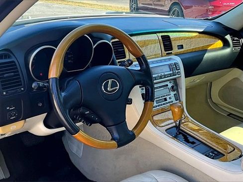 Used 2005 Lexus SC 430 Convertible image 14