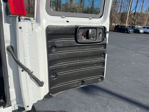 Used 2023 GMC Savana 2500 w/ Driver Convenience Package RWD image 18