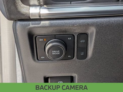 Used 2025 Ford Expedition Platinum AWD/4WD image 18