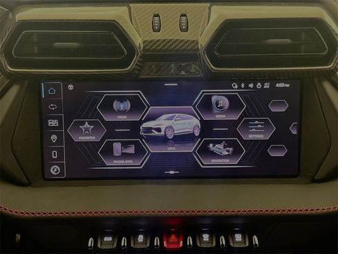 Used 2025 Lamborghini Urus SE image 15