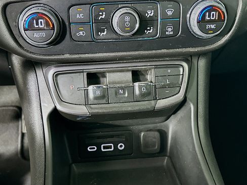 Used 2024 GMC Terrain AT4 w/ Infotainment Package II AWD/4WD image 25