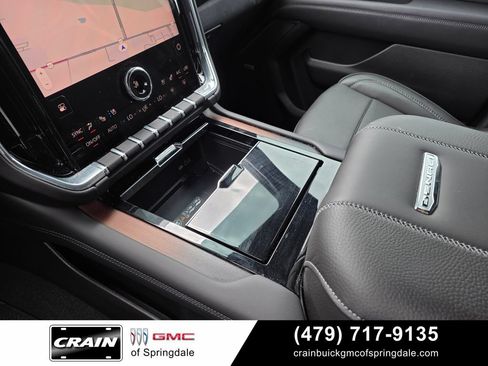 Used 2025 GMC Yukon Denali AWD/4WD image 20