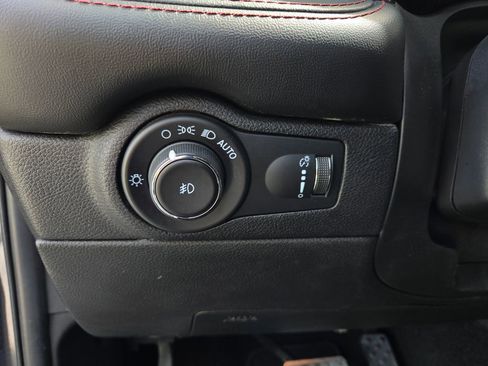 Used 2021 Dodge Durango R/T w/ Blacktop Package AWD/4WD image 15