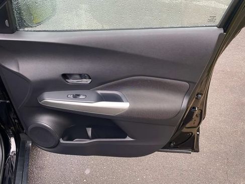 Used 2020 Nissan Kicks SV FWD image 35