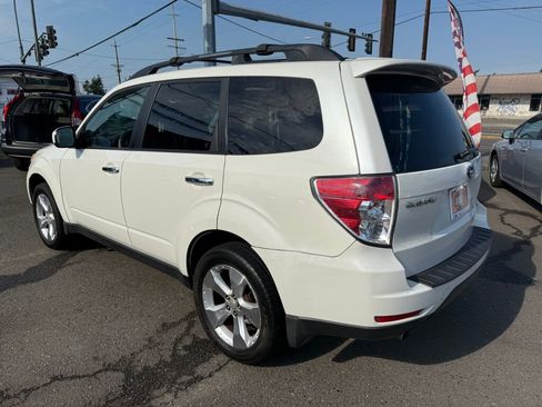Used 2009 Subaru Forester 2.5XT Limited image 3