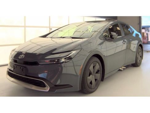 Used 2024 Toyota Prius Prime FWD image 1