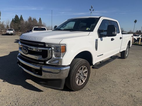 Used 2022 Ford F250 XLT image 1