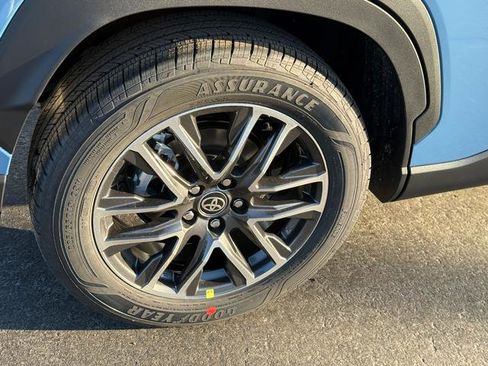 New 2026 Toyota Corolla Cross XLE image 5