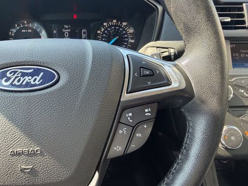 Used 2018 Ford Fusion SE w/ Equipment Group 201A FWD image 24