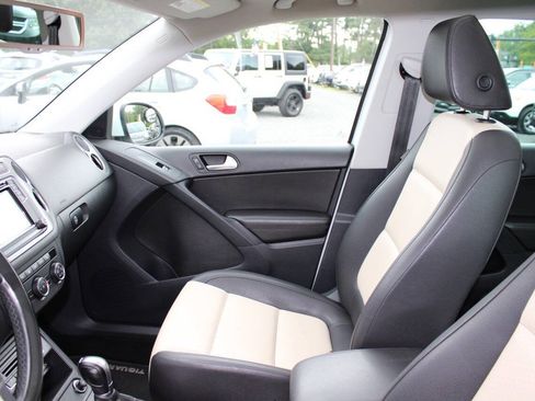 Used 2017 Volkswagen Tiguan Wolfsburg Edition AWD/4WD image 14