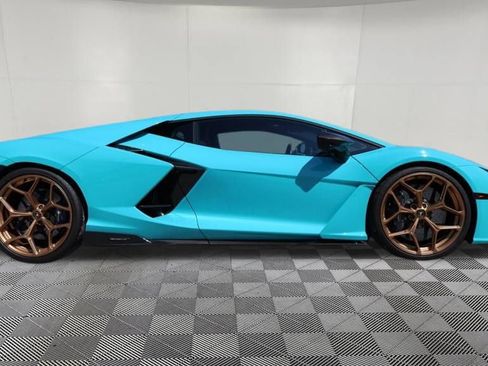 Used 2024 Lamborghini Revuelto AWD/4WD image 5
