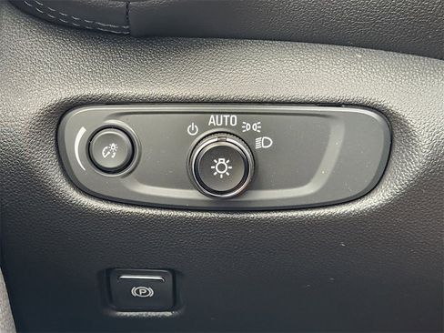 Used 2022 Chevrolet Blazer LT image 22